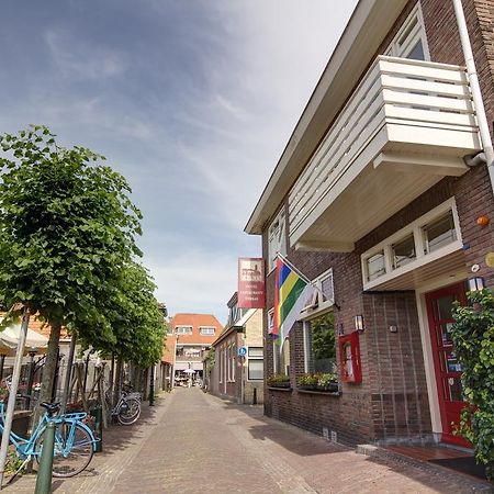 Hotel Oepkes West-Terschelling Bagian luar foto