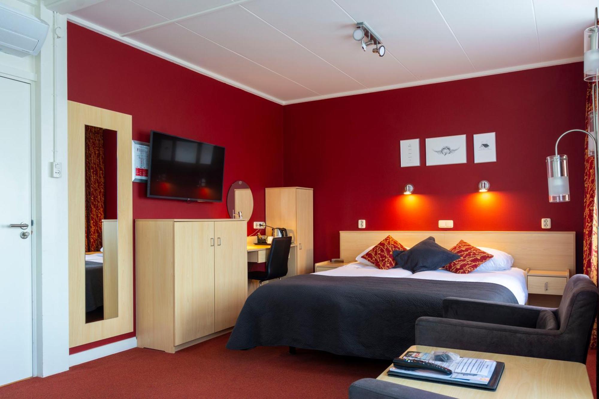 Hotel Oepkes West-Terschelling Bagian luar foto