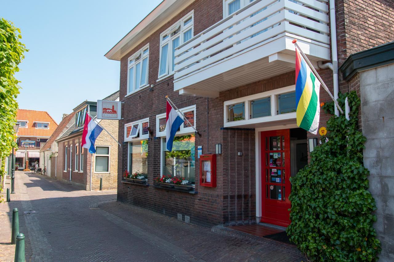 Hotel Oepkes West-Terschelling Bagian luar foto